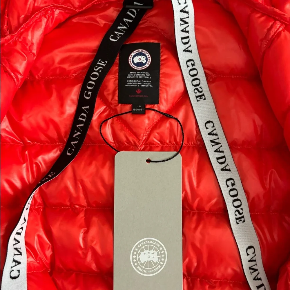 Canada Goose Crofton Hooded Down Parka- Medium - Signal Red- Brand New - Picture 5 of 8
